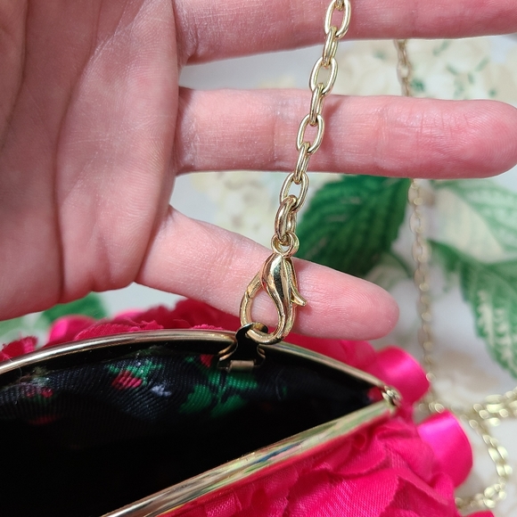 ๐ง Hold my CUPCAKE & watch THiS! Betsey Johnson kitsch kawaii cute clutch purse! - Picture 10 of 16